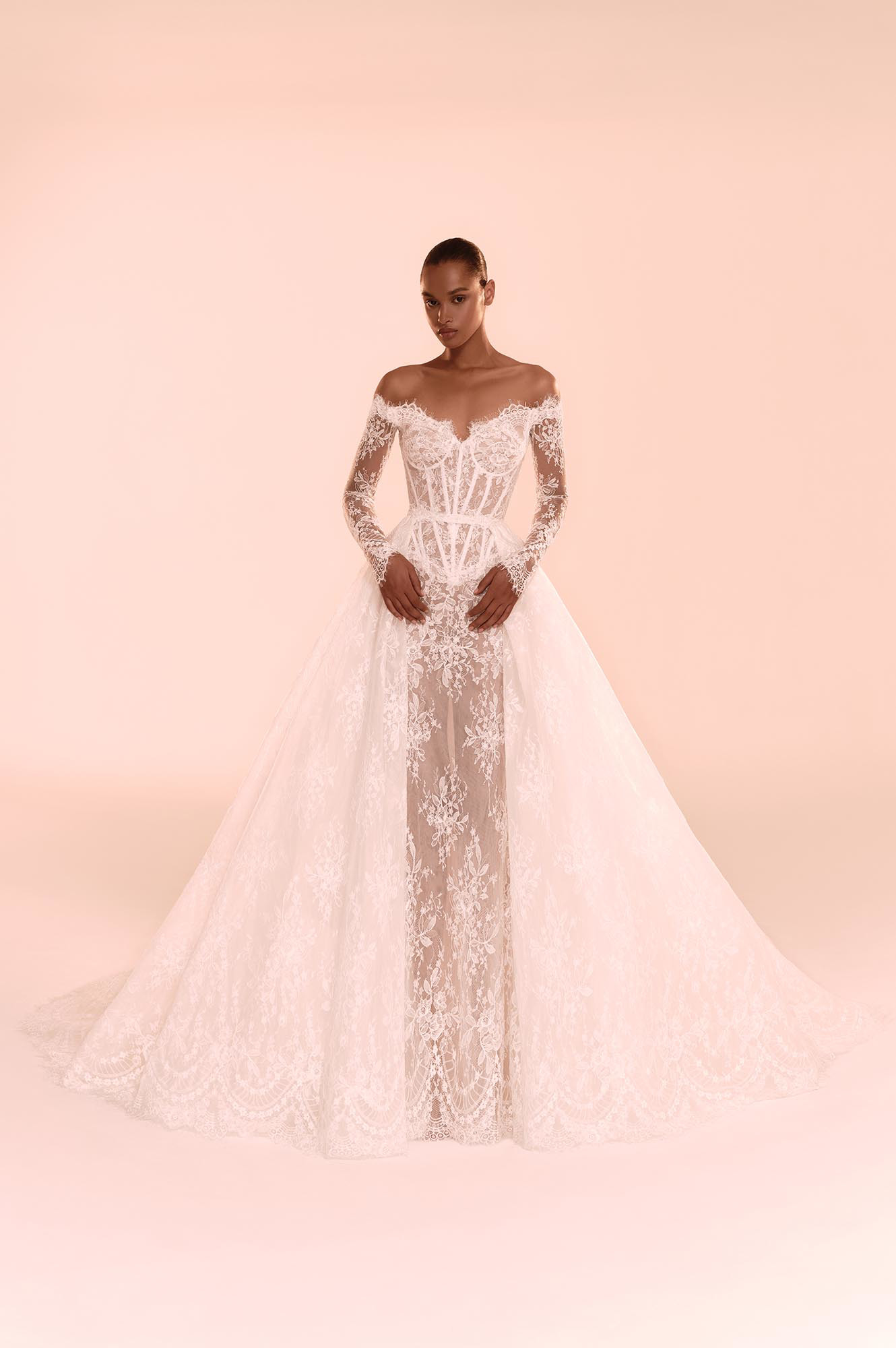 Zuhair Murad Mariage Fall 2026 Look 12 close-up of strapless satin ball gown with beaded corset and bridal veil