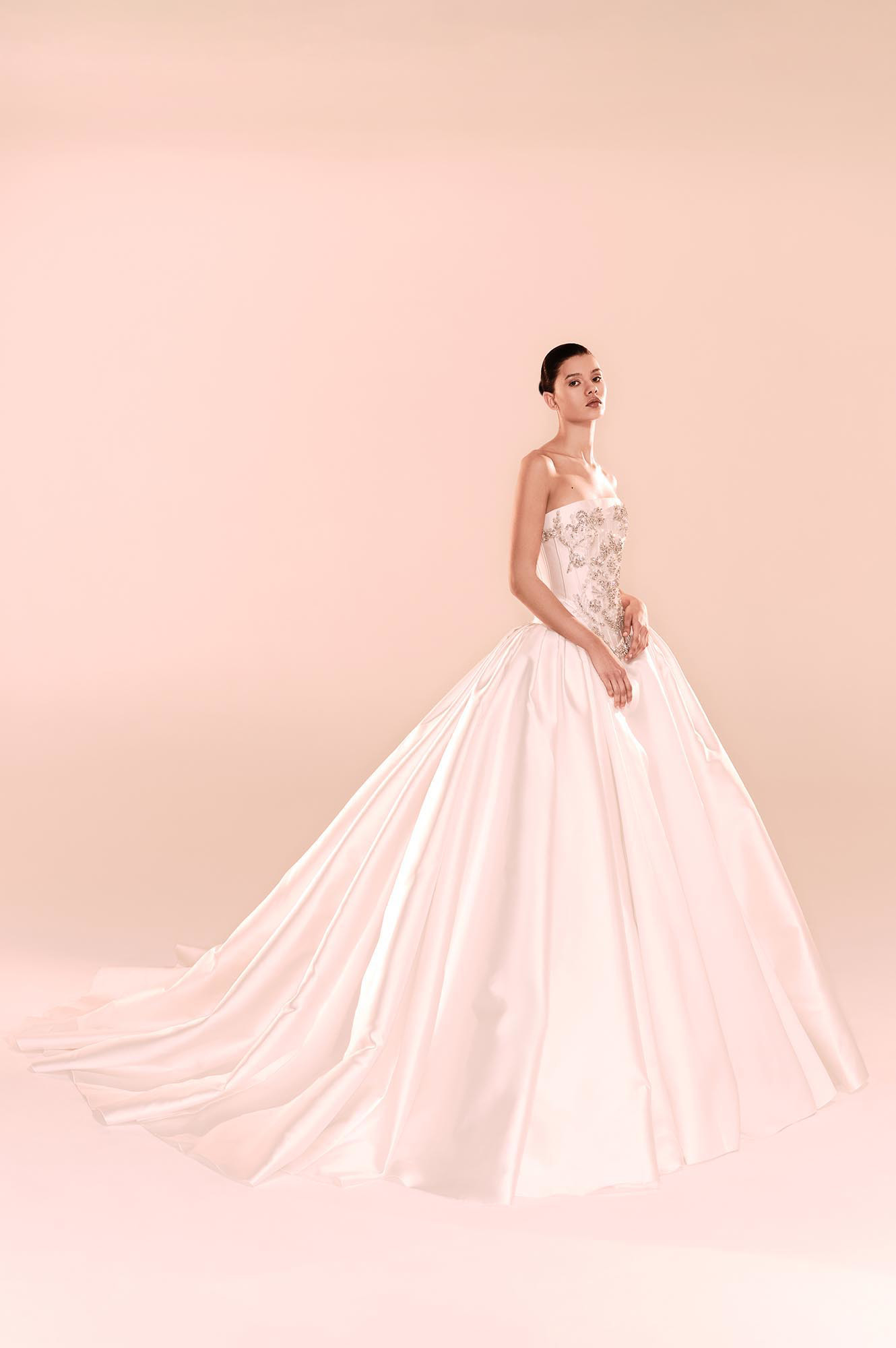 Zuhair Murad Mariage Fall 2026 Look 4 lace ball gown wedding dress with corset bodice, long sleeves and cathedral veil